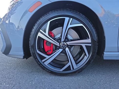 New 2026 Volkswagen GTI SE FWD image 10