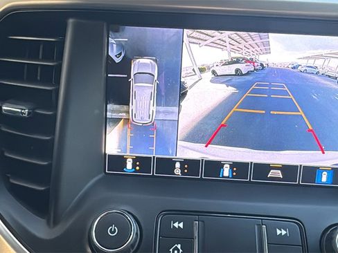 Used 2021 GMC Acadia Denali w/ Denali Technology Package image 17