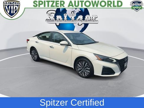 Used 2023 Nissan Altima 2.5 SV AWD/4WD image 2