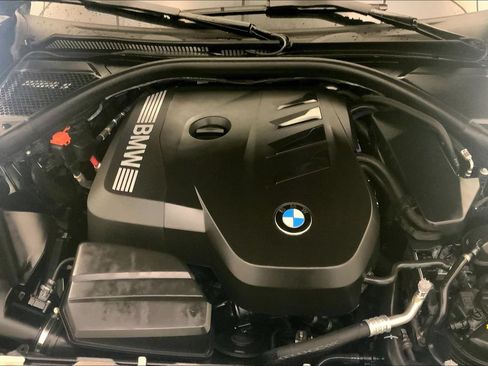 Certified 2025 BMW 330i xDrive Sedan w/ Premium Package AWD/4WD image 9