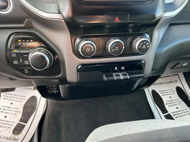Used 2022 RAM 1500 Big Horn AWD/4WD image 19