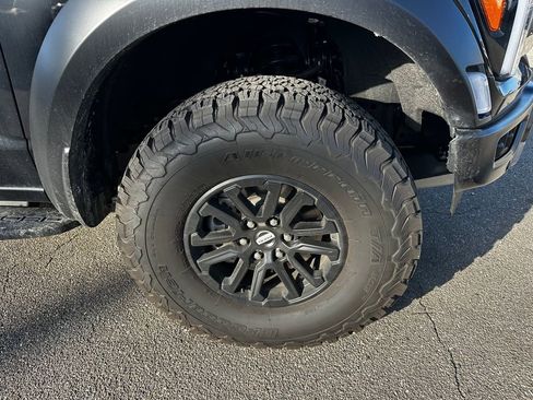 Used 2025 Ford F150 Raptor image 12