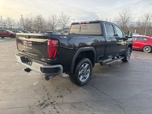 New 2026 GMC Sierra 2500 SLT w/ SLT Premium Package image 3