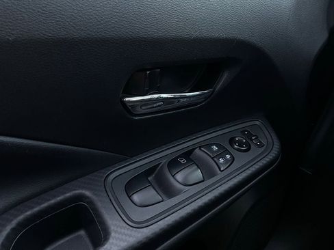 Used 2025 Nissan Versa SV image 20