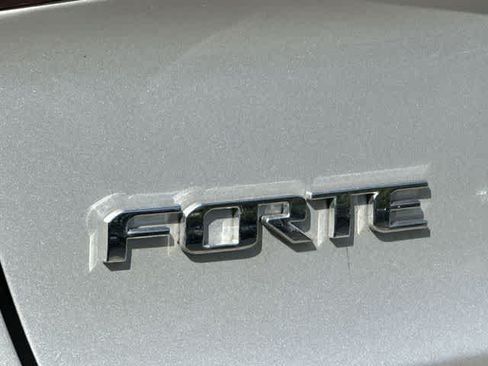 Used 2015 Kia Forte LX FWD image 17