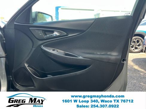Used 2025 Chevrolet Malibu LT FWD image 11