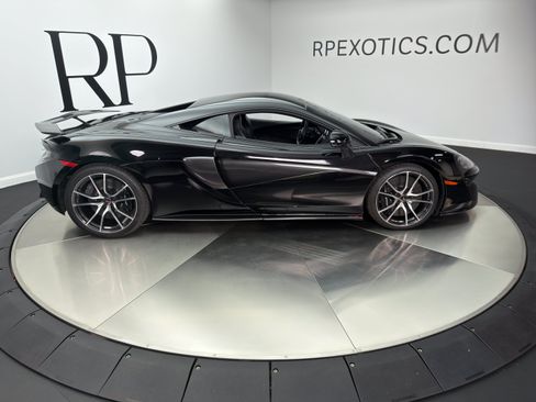 Used 2016 McLaren 570S Coupe RWD image 10