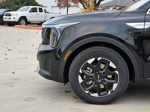 New 2026 Kia Sorento S image 5