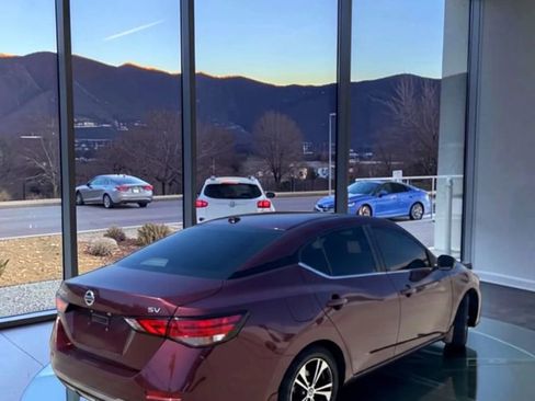 Used 2020 Nissan Sentra SV FWD image 5