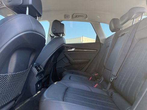 Used 2018 Audi Q5 2.0T Premium w/ Convenience Package image 17