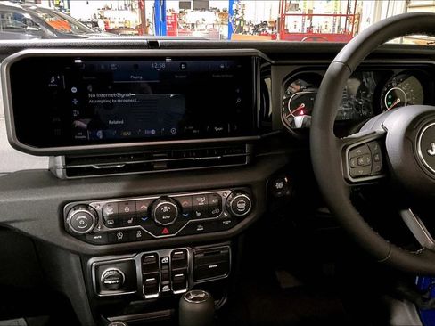 New 2026 Jeep Wrangler Unlimited Sport w/ Convenience Group image 7