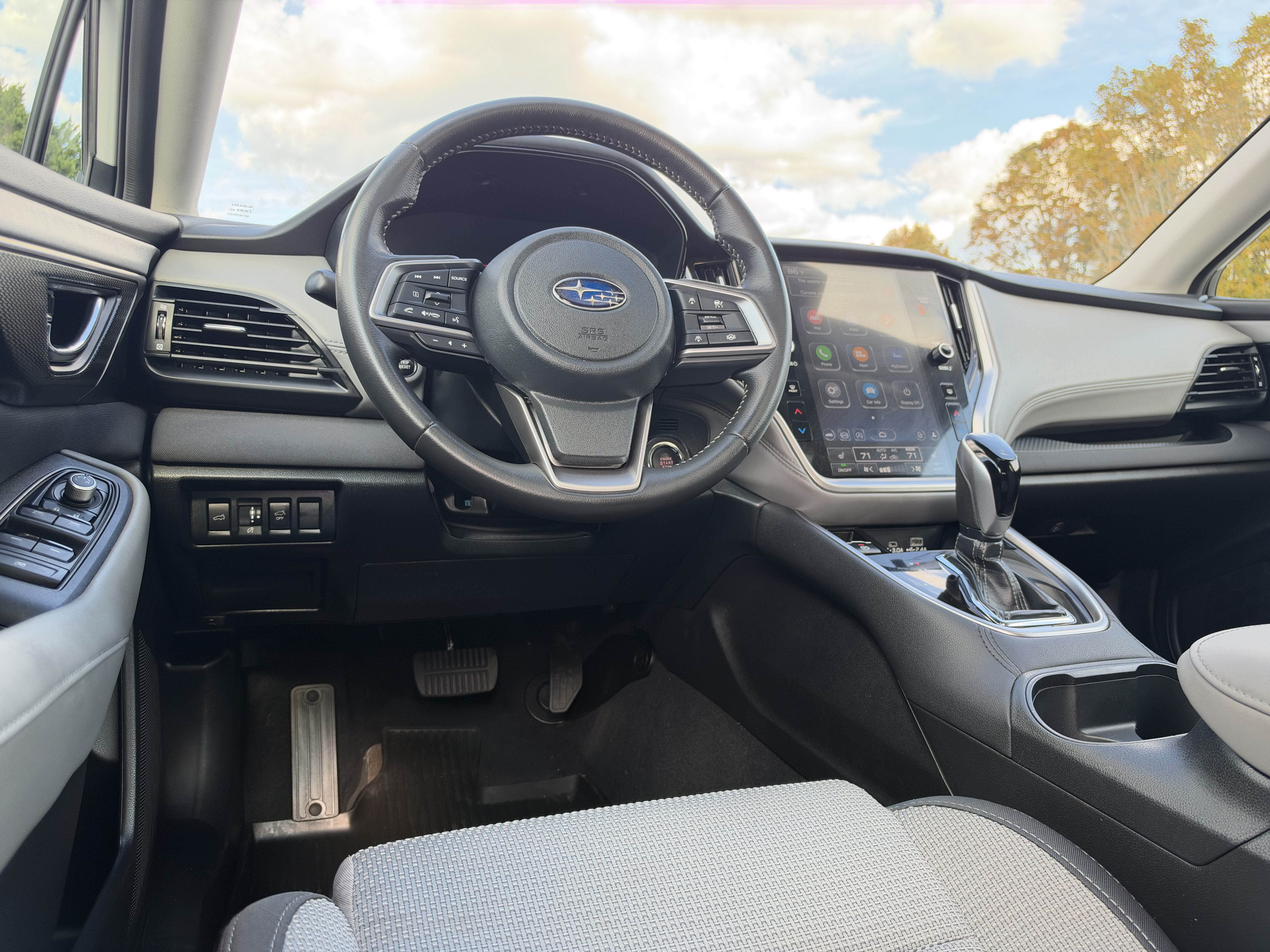 Used 2025 Subaru Outback Premium AWD/4WD image 17