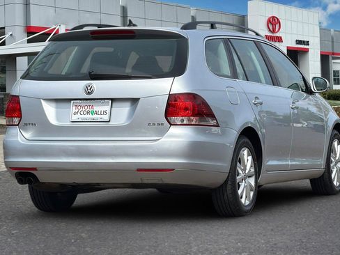 Used 2013 Volkswagen Jetta SE FWD image 4