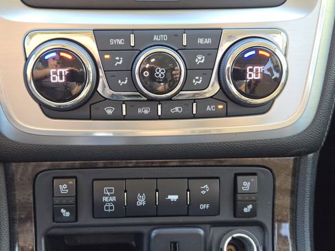 Used 2017 GMC Acadia Limited SLT image 21