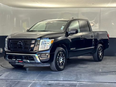 Used 2023 Nissan Titan SV RWD image 7