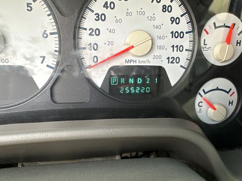 Used 2007 Dodge Ram 1500 Truck SLT image 11