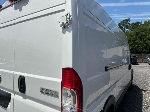 Used 2023 RAM ProMaster 2500 w/ Premium Convenience Group (B) image 8