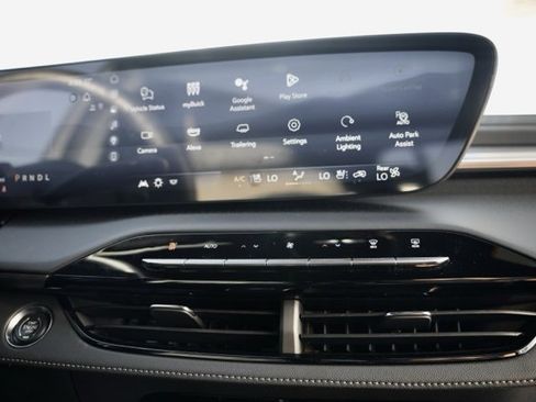 Used 2025 Buick Enclave Avenir w/ Super Cruise Package image 15