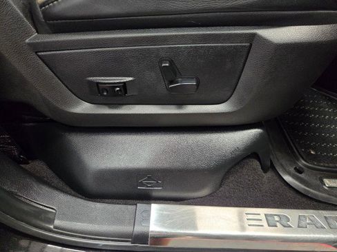 Used 2016 RAM 2500 Limited image 72