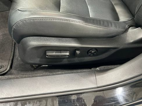 Used 2018 Honda Accord EX-L image 12