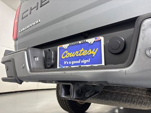 Used 2022 Chevrolet Colorado LT w/ Luxury Package RWD image 15