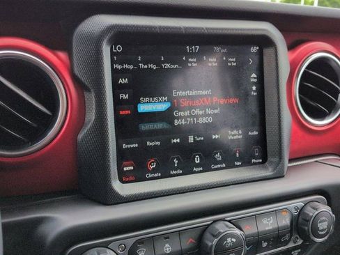 Used 2019 Jeep Wrangler Unlimited Rubicon AWD/4WD image 11