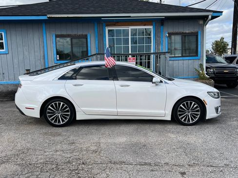 Used 2018 Lincoln MKZ Select w/ Select Plus Package FWD image 5