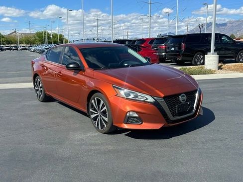 Used 2019 Nissan Altima 2.5 SR w/ SR Premium Package AWD/4WD image 28