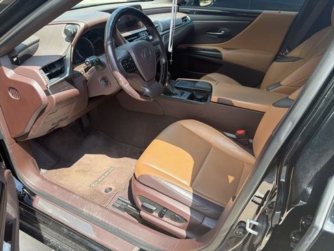 Used 2019 Lexus ES 350 w/ Premium Package image 5