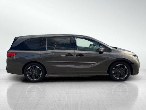 Used 2022 Honda Odyssey Elite image 4