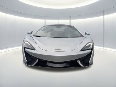 Used 2018 McLaren 570S RWD image 8