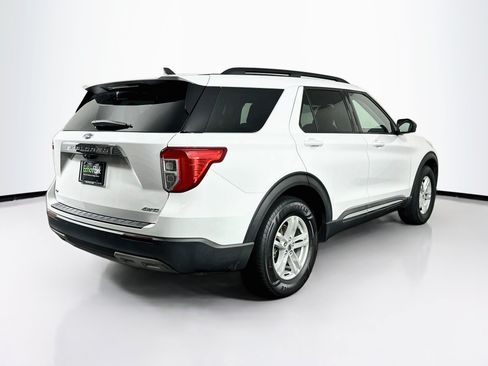 Used 2021 Ford Explorer XLT w/ Equipment Group 202A AWD/4WD image 9