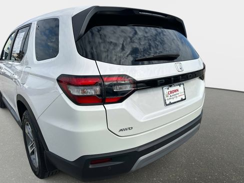 Used 2024 Honda Pilot EX-L image 9