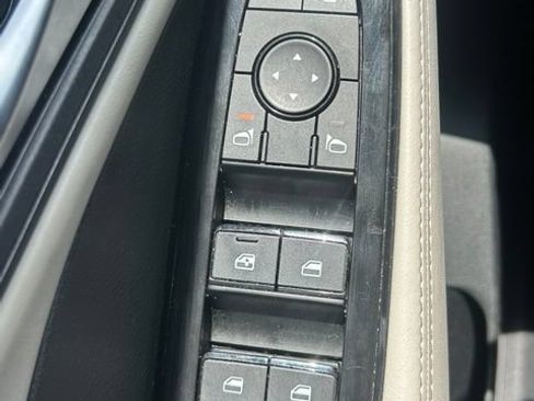 Used 2025 Nissan Rogue SV AWD/4WD image 41