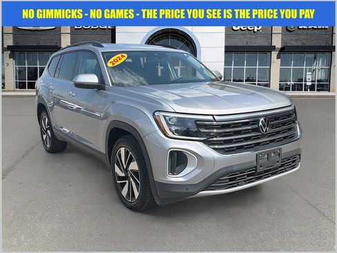 Used 2024 Volkswagen Atlas SE image 1