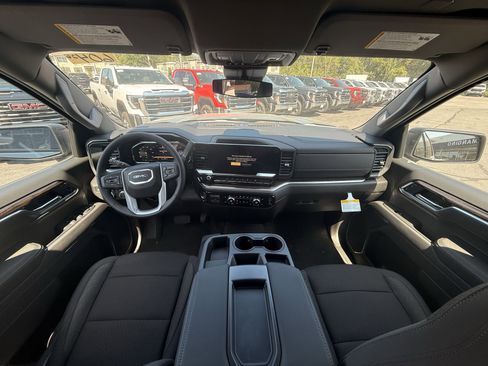 New 2026 GMC Sierra 1500 Elevation image 9