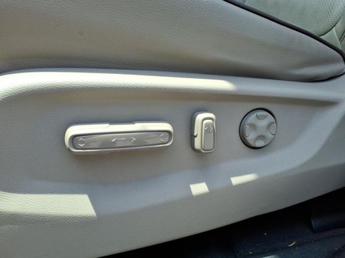 Used 2023 Honda Odyssey Elite image 4