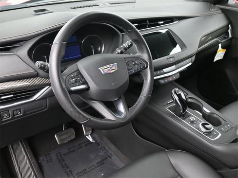 Certified 2022 Cadillac XT4 Sport w/ Enhanced Visibility Package image 7