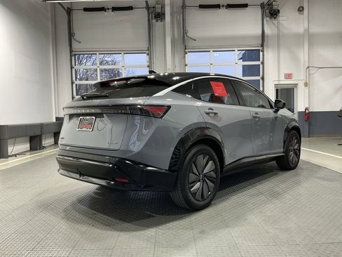 Used 2024 Nissan Ariya FWD image 46