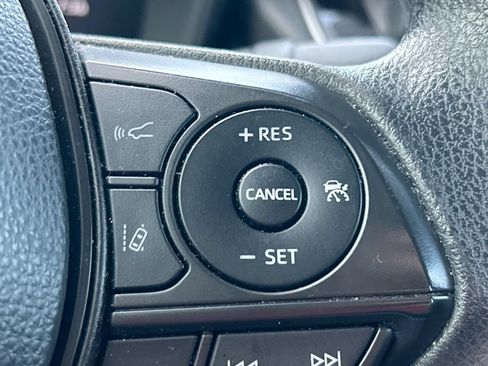 Used 2022 Toyota Corolla LE FWD image 17