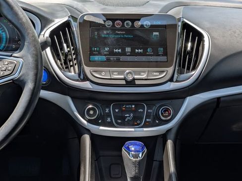Used 2017 Chevrolet Volt LT w/ Comfort Package FWD image 14