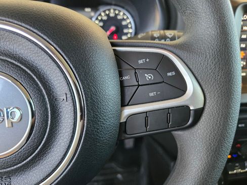 Used 2023 Jeep Renegade Latitude AWD/4WD image 23