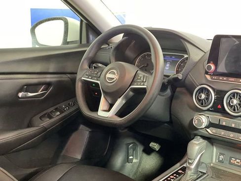 Used 2024 Nissan Sentra SV FWD image 10