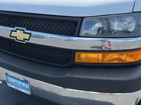 Certified 2022 Chevrolet Express 2500 w/ Driver Convenience Package image 9