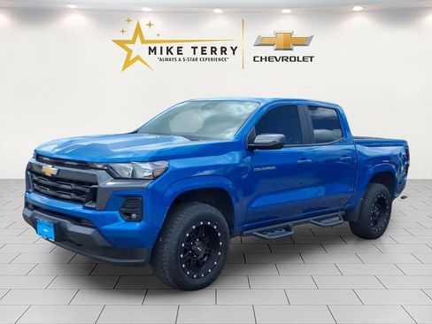 Used 2024 Chevrolet Colorado LT w/ LT Convenience Package II RWD image 1