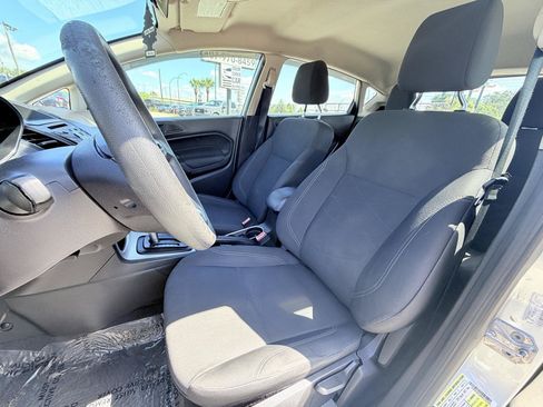 Used 2019 Ford Fiesta SE FWD image 12
