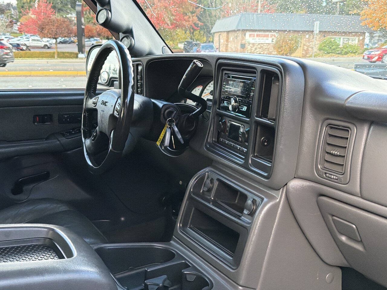 Used 2003 GMC Sierra 2500 SLT AWD/4WD image 28