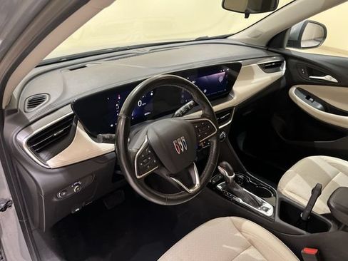 Certified 2024 Buick Encore GX Preferred w/ Comfort Package FWD image 9