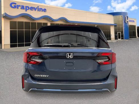 New 2026 Honda Odyssey EX-L image 4