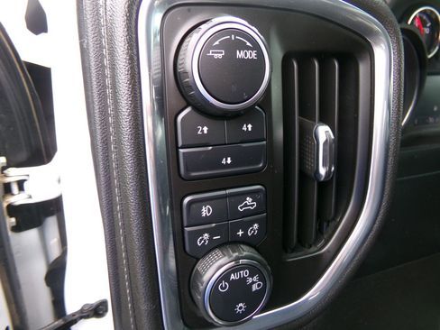 Used 2023 Chevrolet Silverado 2500 LT w/ Convenience Package AWD/4WD image 15